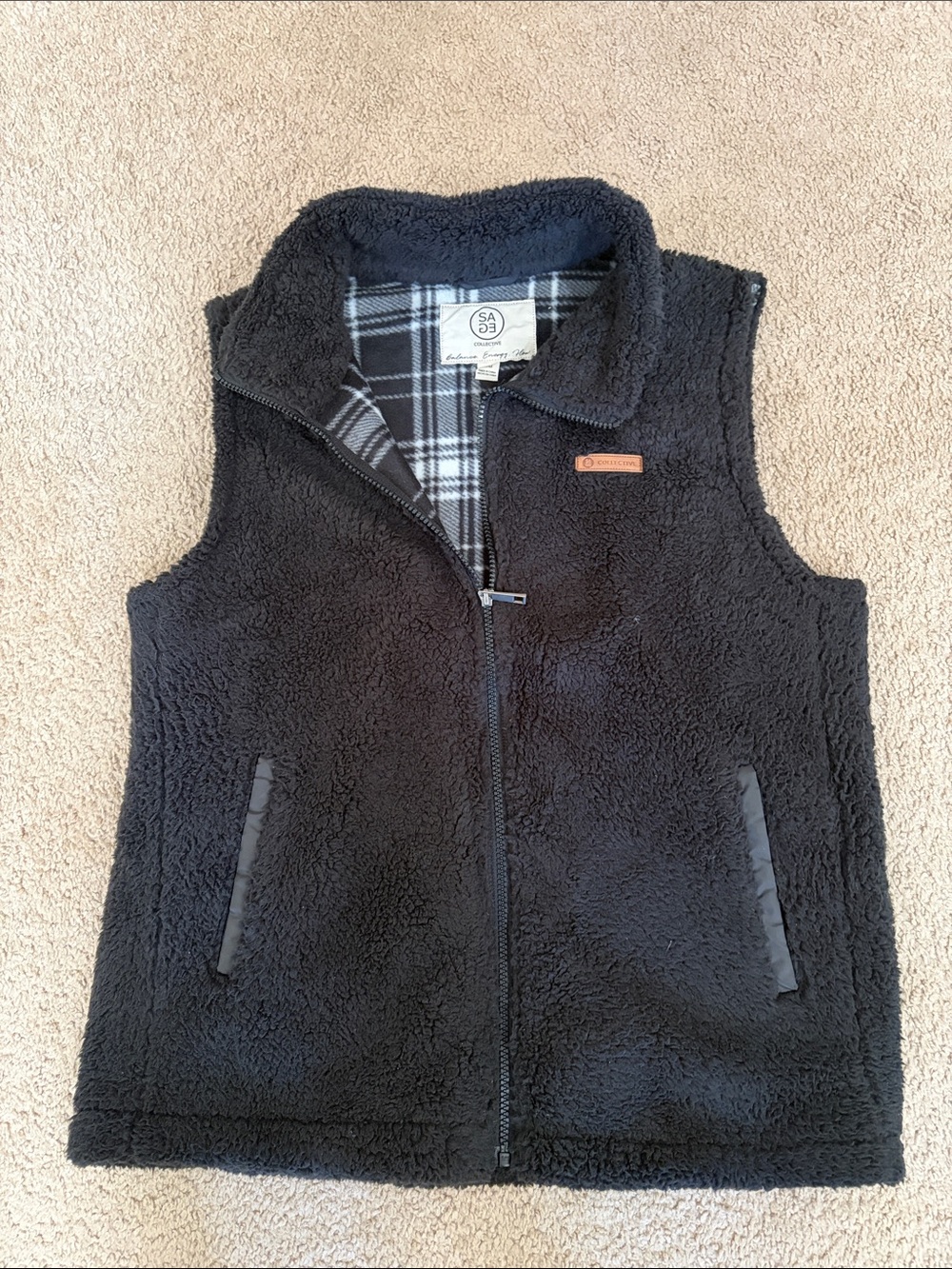 Cozy Black Sherpa Zip Vest by SA 81